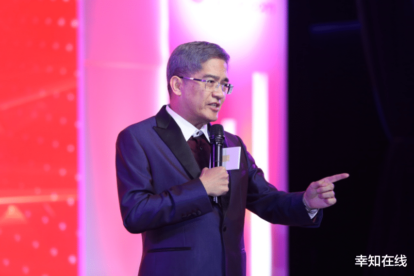 九夜茴|网红作家人设崩塌:疑小三上位被小四怀孕逼宫!网友:天道好轮回