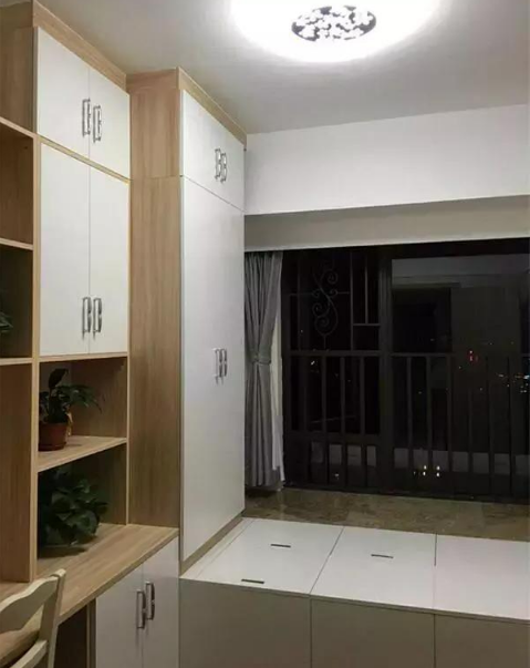 老公硬要在卫生间装两个门,我们大吵一架,完工后发现他真机智!