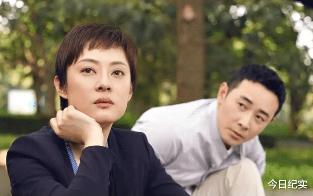 法国|《安家》讲述的有关于职场的事情,也有关于家庭的,拥有很多看点