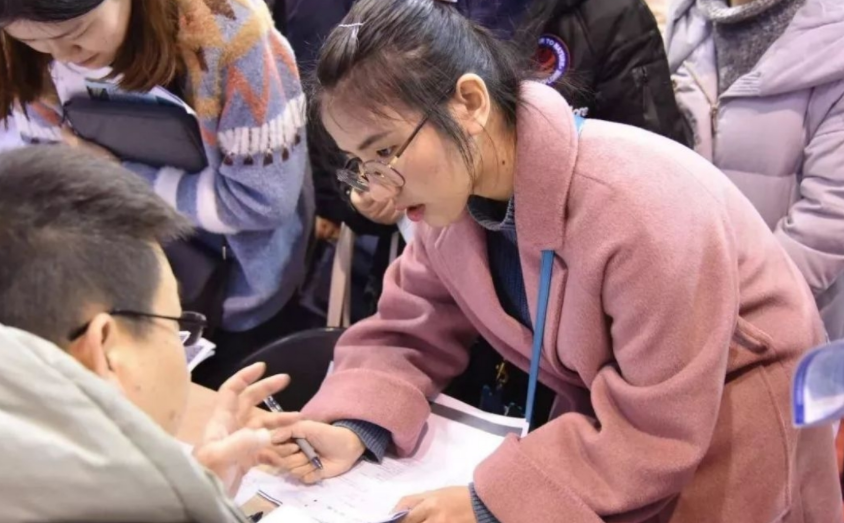 大学生|储粮单位公开招聘700余人，入职可享正式编制，薪资待遇也很可观