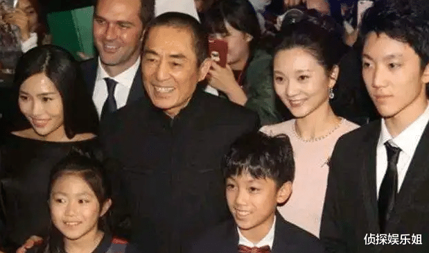 女孩|张艺谋女儿和邱淑贞女儿合体登封，张末气场全开，沈月名媛范十足