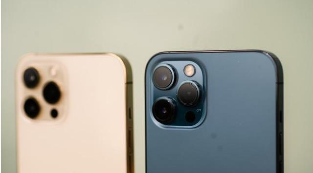 苹果|刚拿下全球第一，苹果却遭遇2大麻烦，iPhone14涨价或成定局