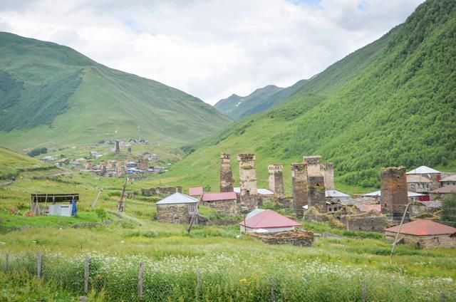 天生丽质|这个地方建起了处处碉楼，居住、掺望、抵御、避难，一塔多用