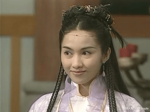 阿Sa|同样头插羽毛，蔡卓妍灵动、周迅美成经典，杨幂“晴雯”太辣眼