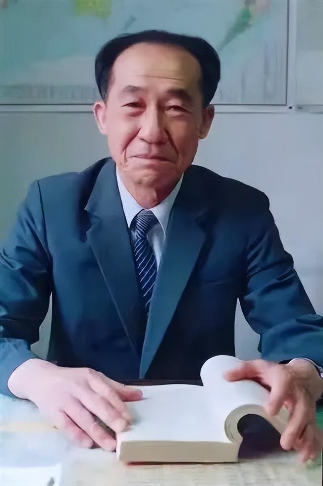 巨星陨落,中国科学院院士张兴钤因病医治无效逝世,享年101岁