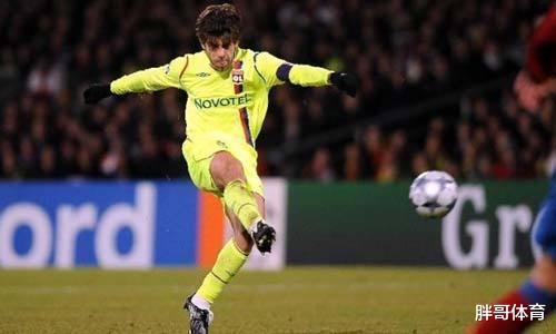 |足坛任意球进球数排行榜:贝利第一,老马第六,梅西跻身前十