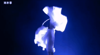 赵露思|同样是用丝带演打戏,将赵露思与这几位女星放一起,差距一下就出来了