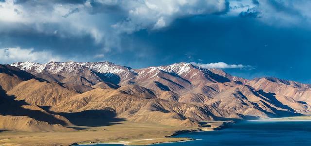 帕米尔|占地10万平方千米，汇聚4条山脉，帕米尔高原为何山脉集中？