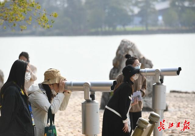 全国主流媒体记者聚焦东湖