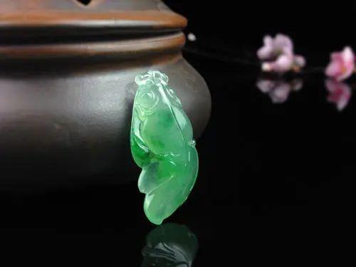 翡翠|经常在年画中出现的鱼，在翡翠中的美好寓意你知道吗？