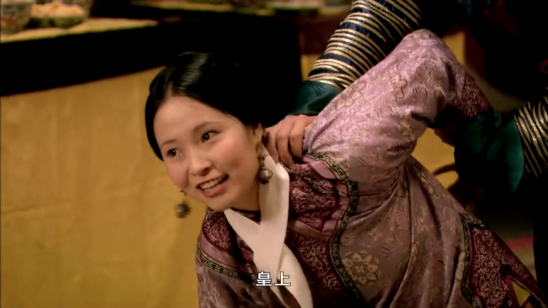 甄嬛传|甄嬛传：同样是领导，皇后和甄嬛对待下属有何差别？