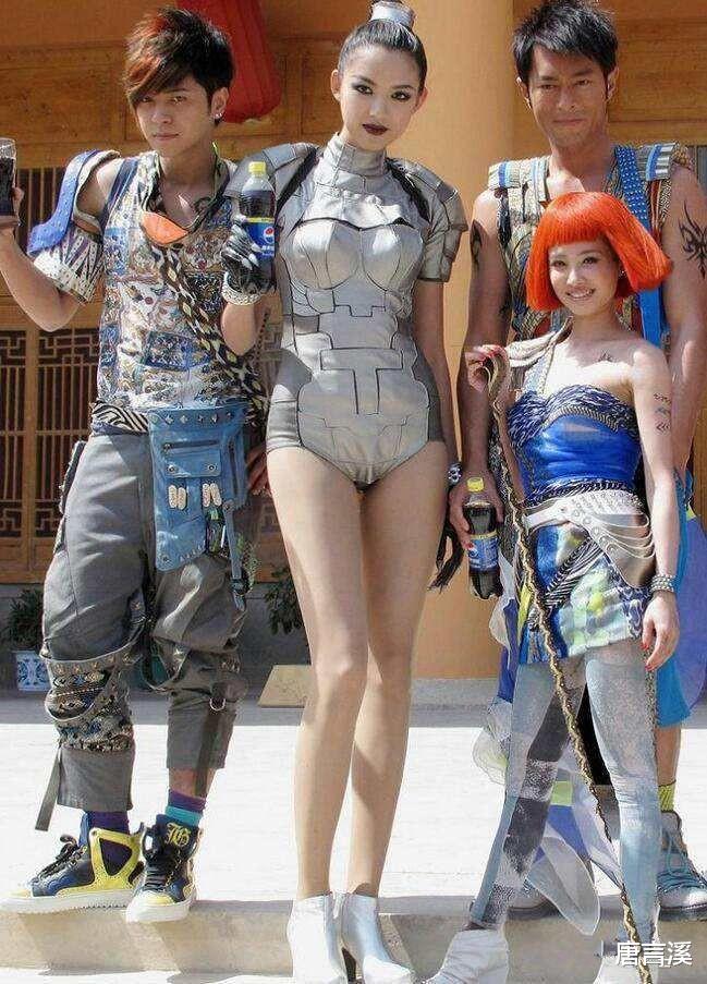 熊黛林|身高超175的10位女星,个个“卓立鸡群”,不用抠抠缩缩谎报身高