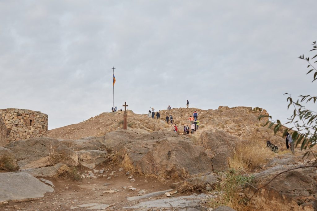 海边|圣山下的修道院，曾经的深坑监牢，却可以远眺诺亚方舟的登陆点