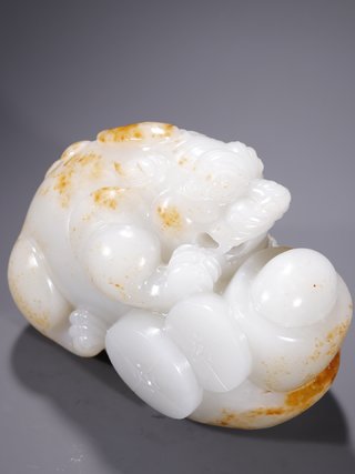 和田玉籽料|旧藏·和田玉籽料招财貔貅原石雕