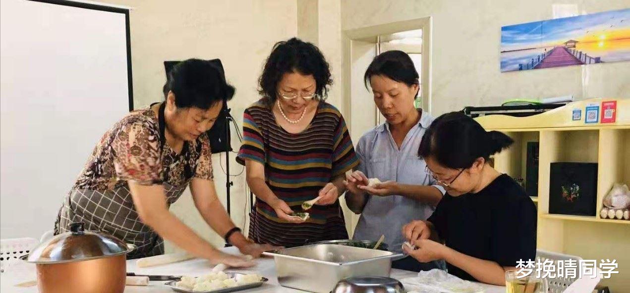 川藏公路|抚仙湖这家民宿性价比超高，老板把旅居养老搞得像一家人