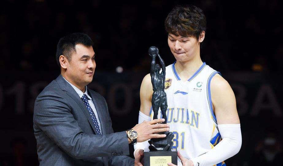 MVP|CBA成立至今一共有14位本土球员拿到过MVP，看看谁最有争议？