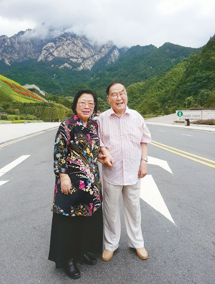 王昆|著名歌唱家王昆:和丈夫相伴71年,丈夫离世2个月后,她追随而去