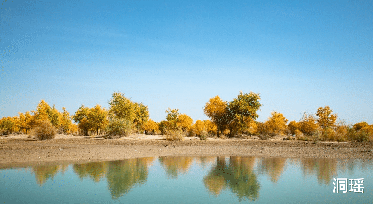 塔克拉玛干沙漠|塔克拉玛干沙漠下有一片“海洋”，淡水储量大，为啥不开采？