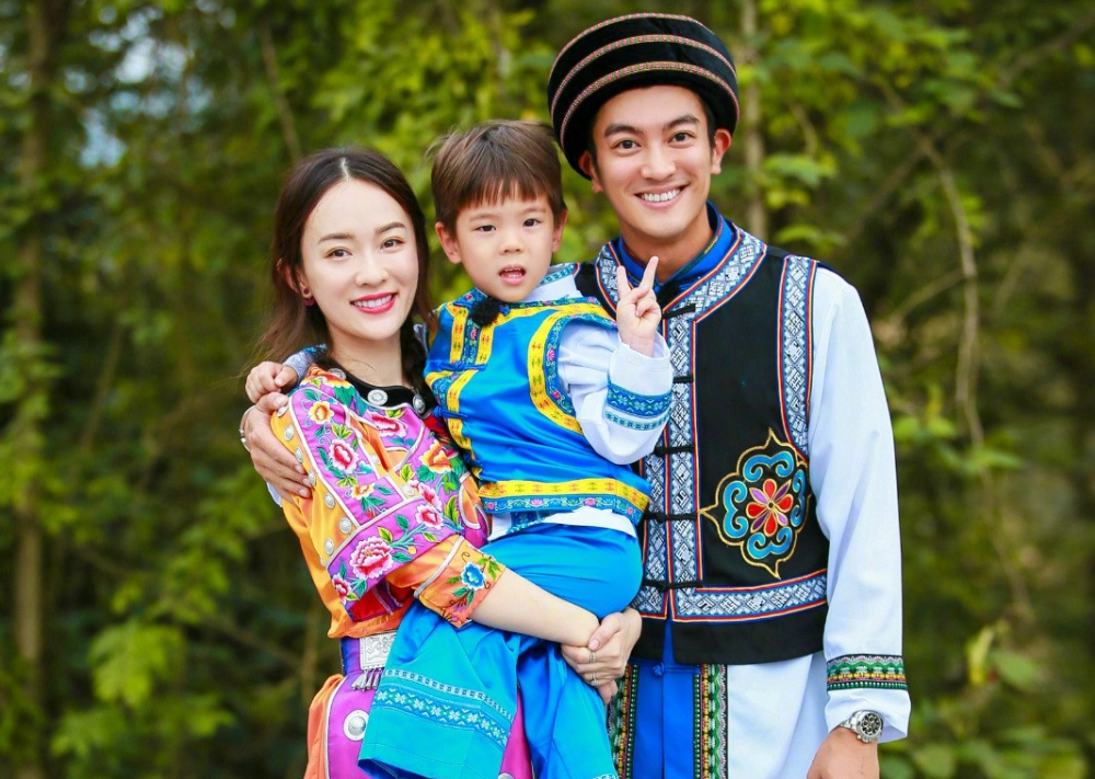 杜江|【宠妻人设崩塌】《爸爸去哪儿》国内男星杜江撩女网红私讯曝光 老婆霍思燕噤声传婚变