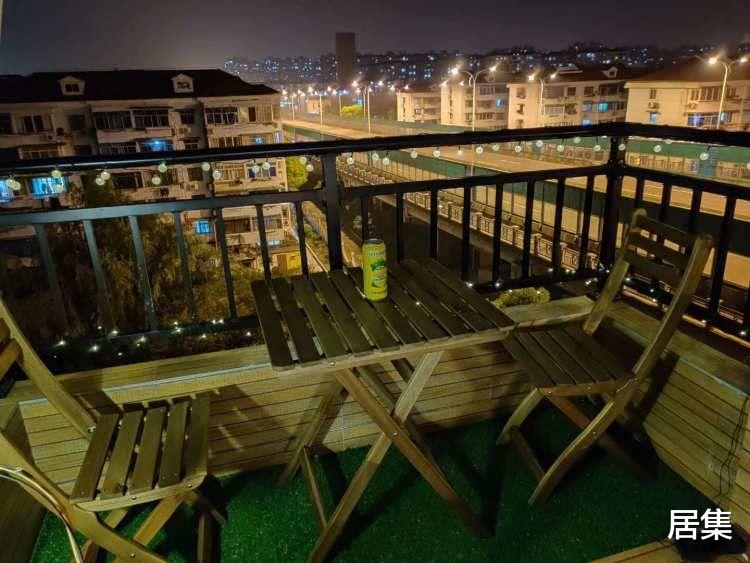 一居室新婚之家,还有顶天露台赏景,家里还给猫咪建了跑道