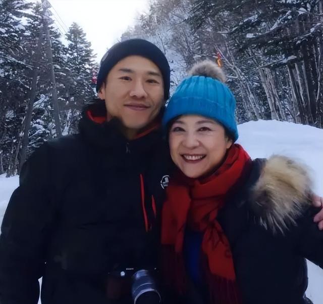 王骁|星二代王骁:38岁爆红,如今因《狂飙》跌下神坛