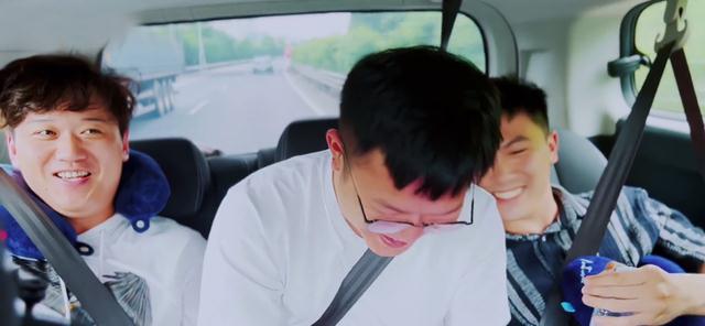 初入职场的我们|初入职场的我们：徐梓童拿offer，3个彩蛋皆大欢喜，向琴琴太催泪