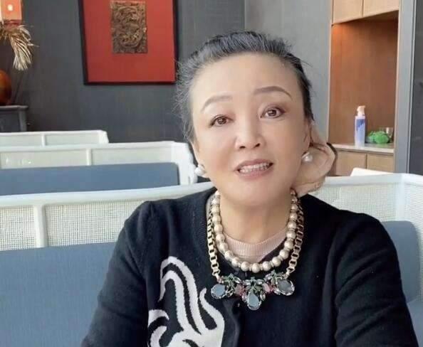 大S|再婚被指指点点,长辈添油加醋,大S的崩溃让多少中年女性泪目