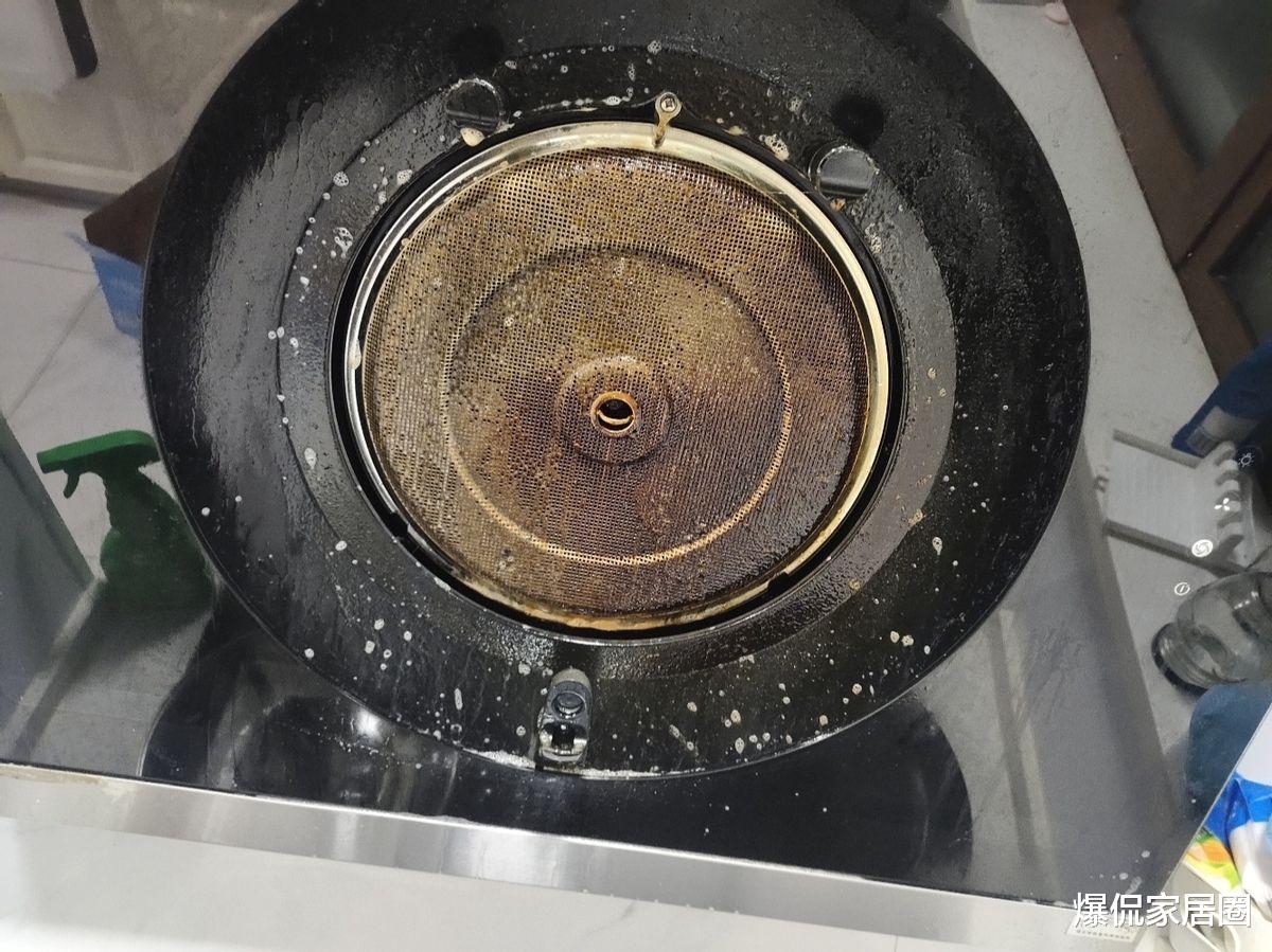 油烟机选哪种好？侧吸、顶吸和集成灶都用过后，终于搞明白区别了