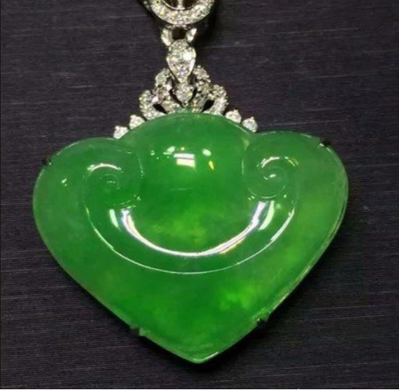 翡翠|翡翠的色如何分辩好与劣？