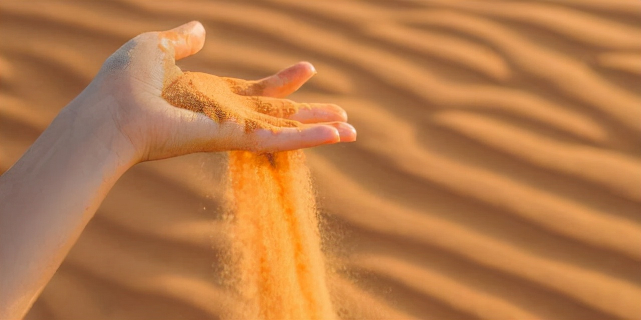 |沙漠里沙子这么多，为什么不能用来建房子？这些沙子有什么作用？