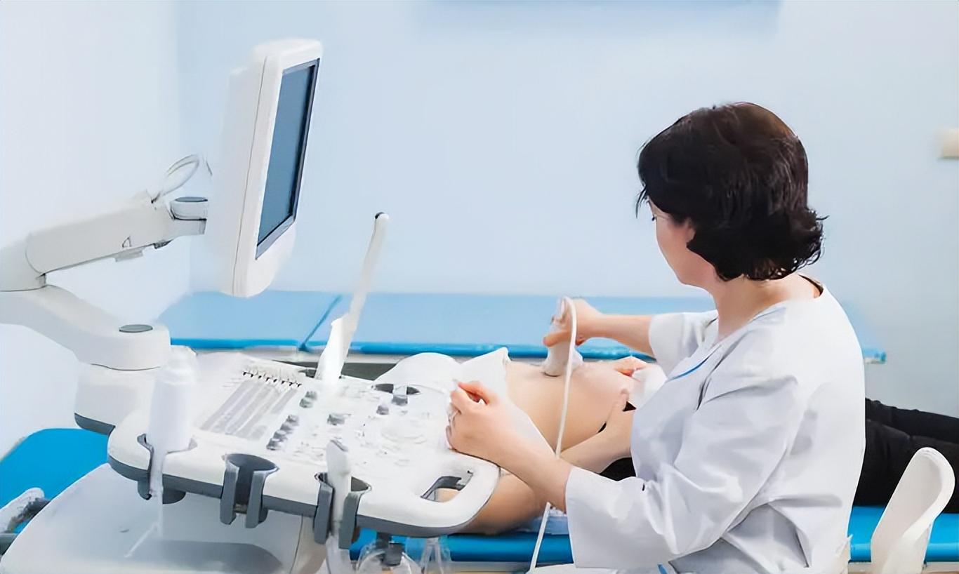 女子怀孕了,去医院检查后,医生说出了真相。