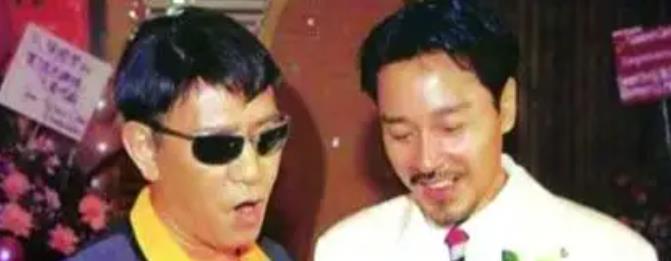 罗文|2002年“妖王”罗文去世,葬礼轰动全港,刘銮雄为何会被赶出灵堂