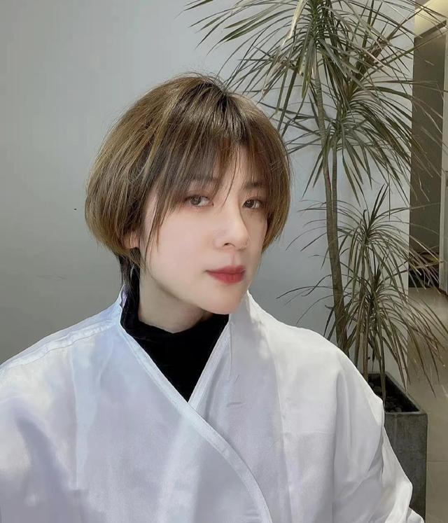 曹征|演员曹征：娶宋茶茶为妻，结婚16年儿女双全