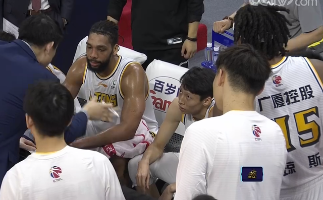 孙铭徽|CBA广厦队2-0领先，孙铭徽、胡金秋表现出色，王哲林空砍20+