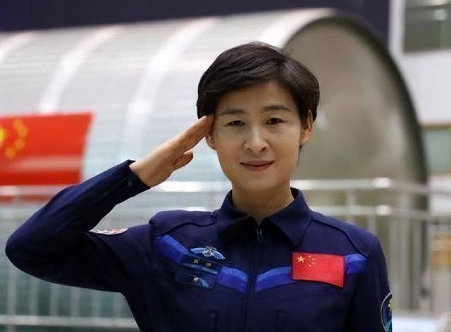 中国首位女航天员刘洋:孕期攻读清华博士,临飞前交代丈夫两件事