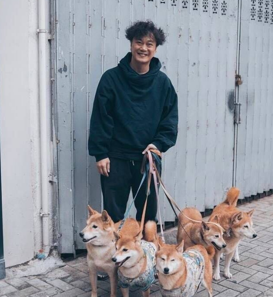 陈奕迅|陈奕迅一首《孤勇者》征服全网,曾因“爱国”举动搭上6千万