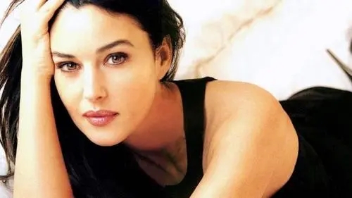 莫妮卡·贝鲁奇|美丽改变世界——盘点5位堪称地球球花的美女