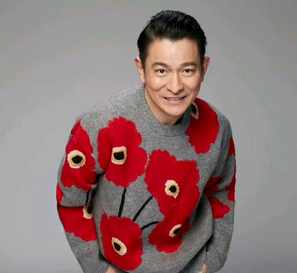 林家栋|获金像奖14项提名!这部2021年上映的港片,堪称“无冕之王”