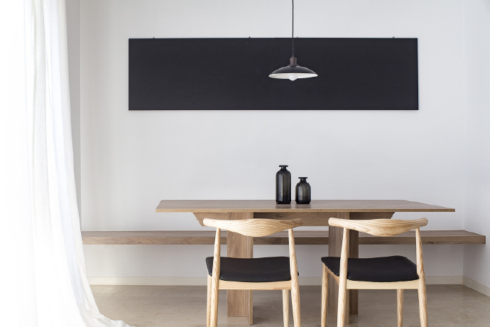 真正的极简风，是做到断舍离不多买物品，家越空无一物越高级舒适