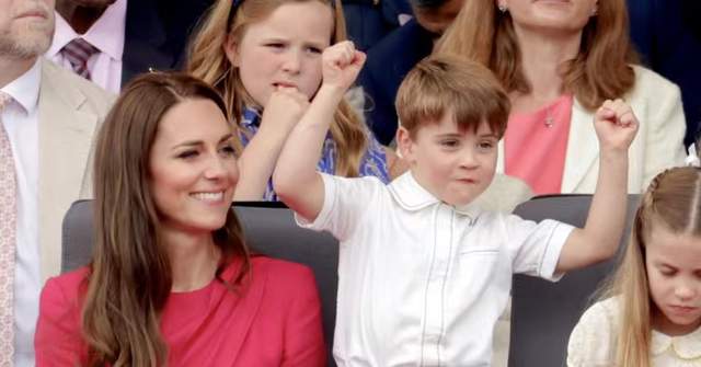 威廉|路易小可爱吃瘪！求糖果不得要抱抱，小儿子太会撒娇，凯特心化了