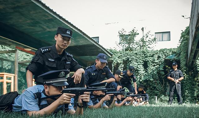 人大常委会|这所警校名气不大,但毕业后根本不愁找工作,“铁饭碗”不在话下