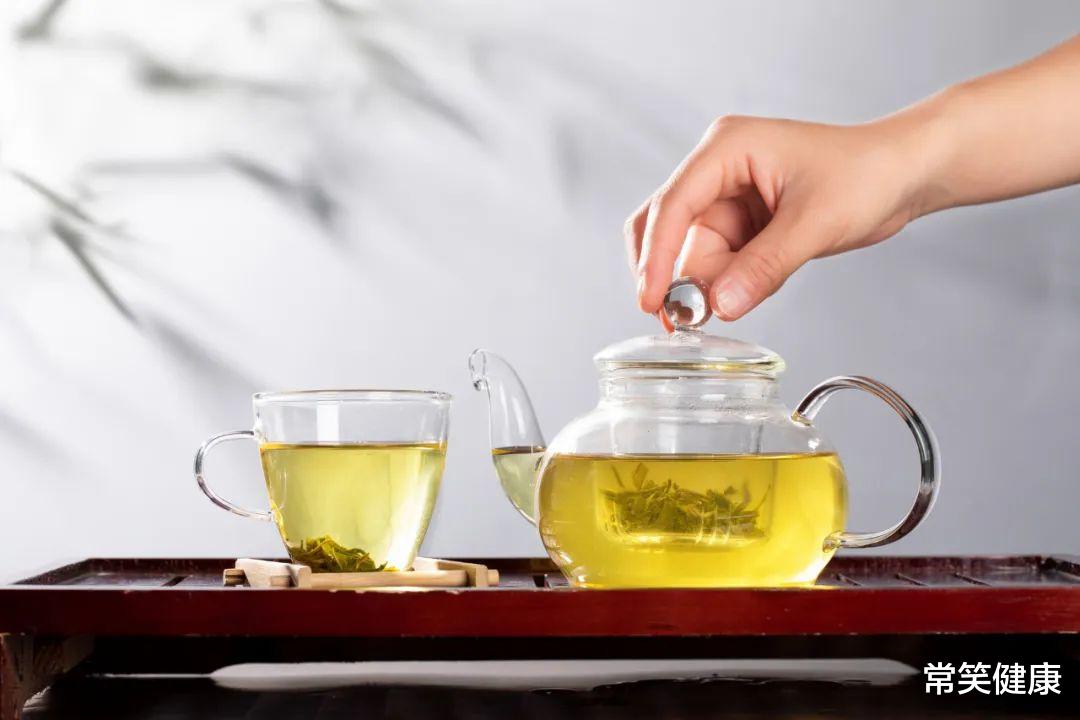 心跳|夏天喝热茶好还是冷茶好?大部分人不知道,这么喝茶有四个好处!