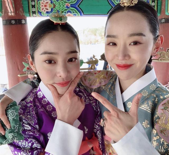 社内相亲|朴宝剑前女友?《社内相亲》薛仁雅登热搜,讨喜个性封国民闺蜜