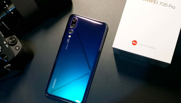 曲面屏|买的M40p，虽然这款手机出来两年了，但是我感觉还能无压力战两年