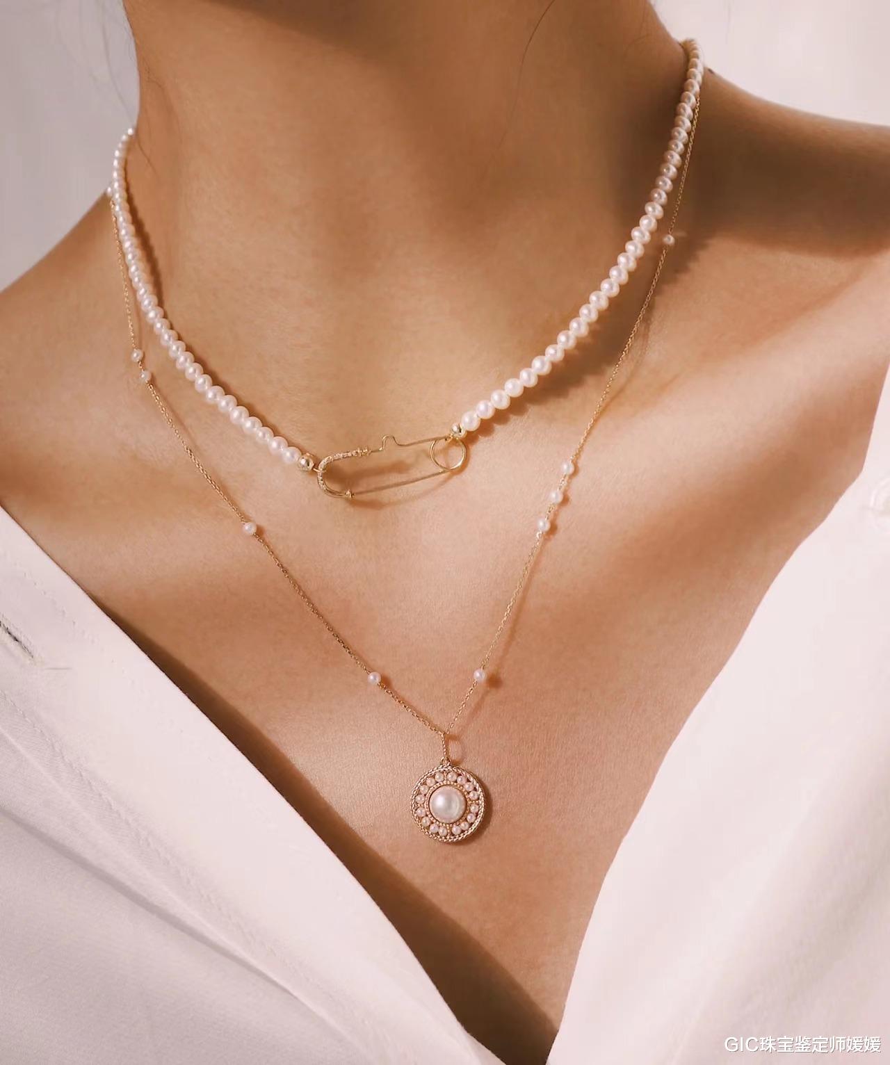 衣服需要搭配，珠宝首饰更需要学会搭配，技巧贵精不在多你要学会