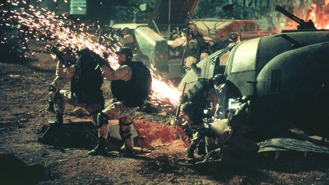 黑鹰坠落|为什么中国导演拍不出《黑鹰坠落》这样的电影？关键是审核很难过