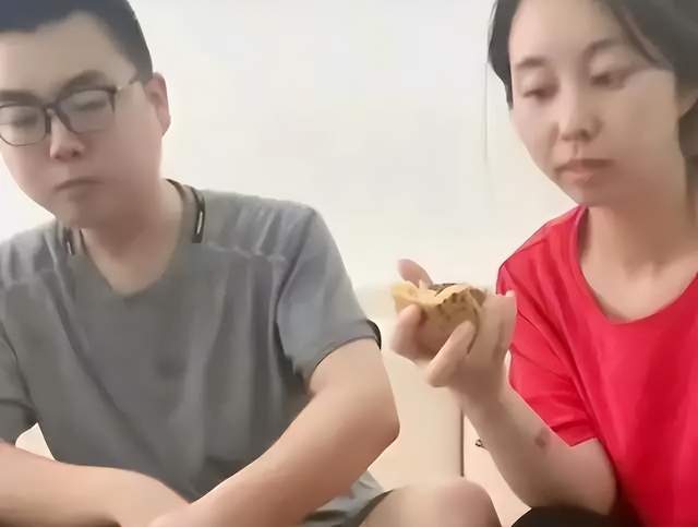 许敏|杜新枝直播怒怼网友,再度和许敏求饶,质问许敏为何不能当亲戚走