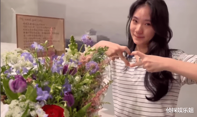 小S|小S二女儿不受网暴影响，晒一家三口合影庆生，力证父母感情如初