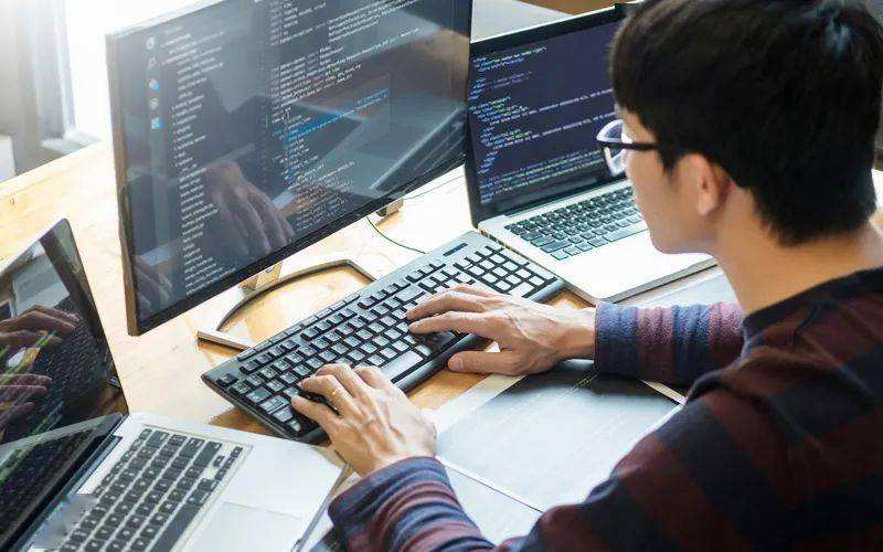 |有的人问什么可以在一个岗位长期坚守？