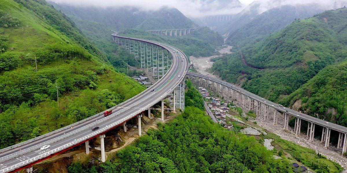 动车还没开,飞机汽车票就先跌了